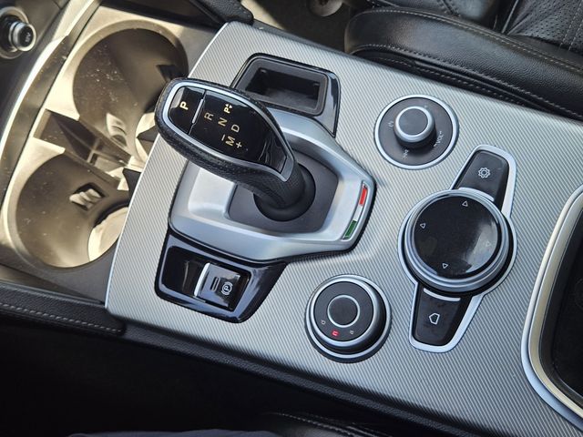 2023 Alfa Romeo Stelvio thumbnail 23