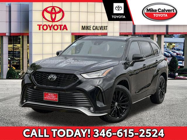 Midnight Black Metallic 2023 Toyota Highlander XSE FWD SUV / Crossover Front-Wheel Drive 8-Speed Automatic