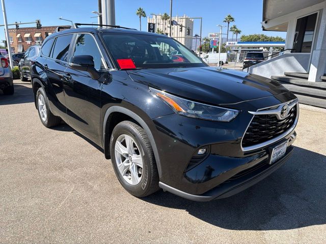 Midnight Black Metallic 2024 Toyota Highlander SUV / Crossover Front-Wheel Drive 8-Speed Automatic