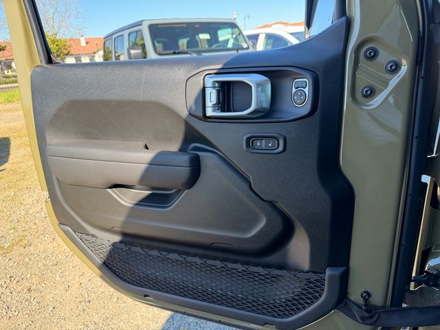 new 2026 Jeep Gladiator car, priced at $46,715