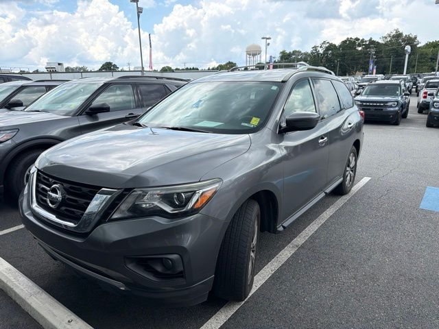 2018 Nissan Pathfinder SV