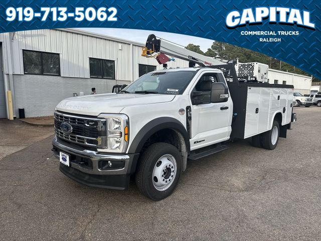 2025 Ford F-550 Super Duty Chassis Cab XL's photo