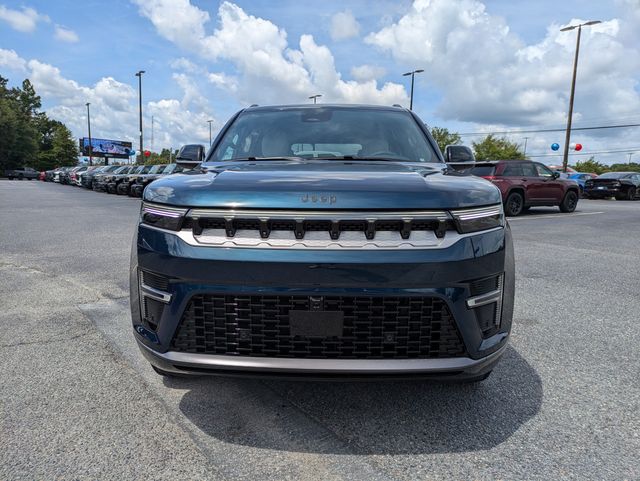 2026 Jeep Grand Wagoneer 4x2