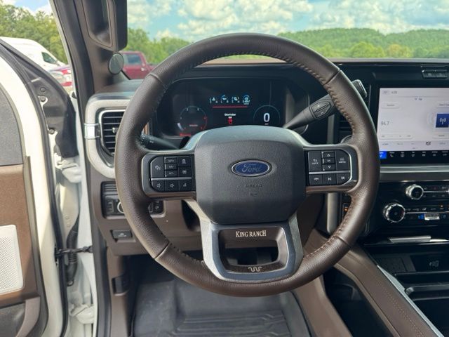 Used 2025 White Ford King Ranch image 17