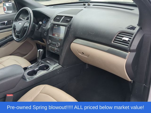 Used 2019 White Platinum Clearcoat Metallic Ford XLT image 51