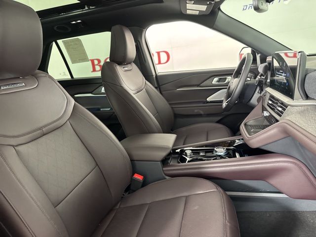 2025 Agate Black Metallic Ford Explorer Platinum RWD SUV