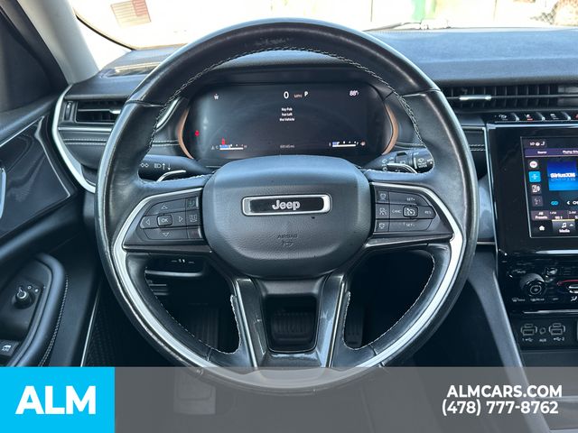 Used 2021 Silver Jeep Laredo image 30