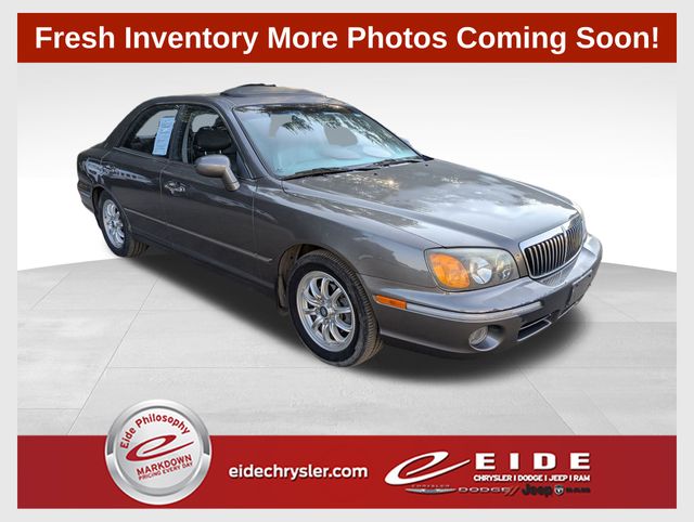 Gray 2002 Hyundai XG350 Sedan 5-Speed Automatic