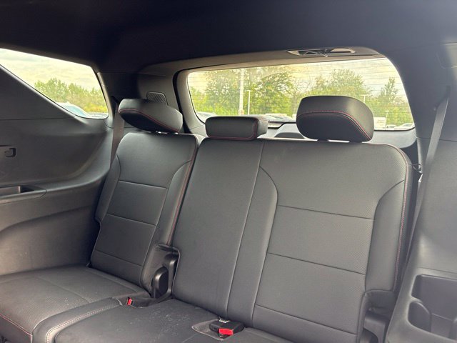 Used 2025 Chevrolet Traverse SUV