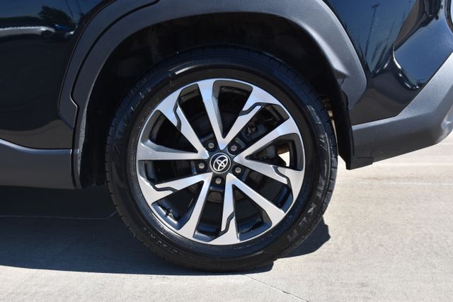 2022 Toyota Corolla Cross XLE - Photo 8