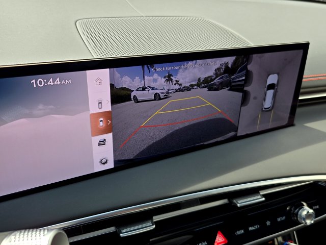 2027 Genesis Gv70