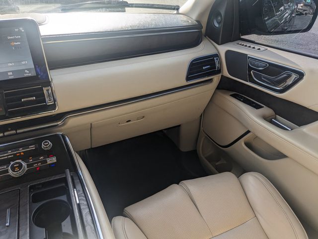 2019 Lincoln Navigator Select photo