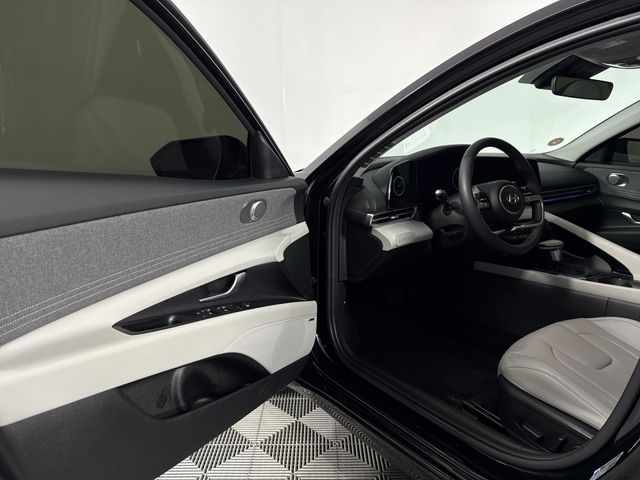 Used 2024 Hyundai Elantra Hybrid For Sale in Indianapolis, IN