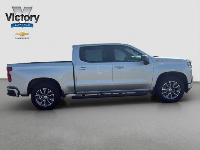 Used 2021  Chevrolet RST image 8