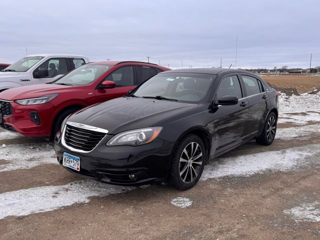 2013 Chrysler 200 Touring