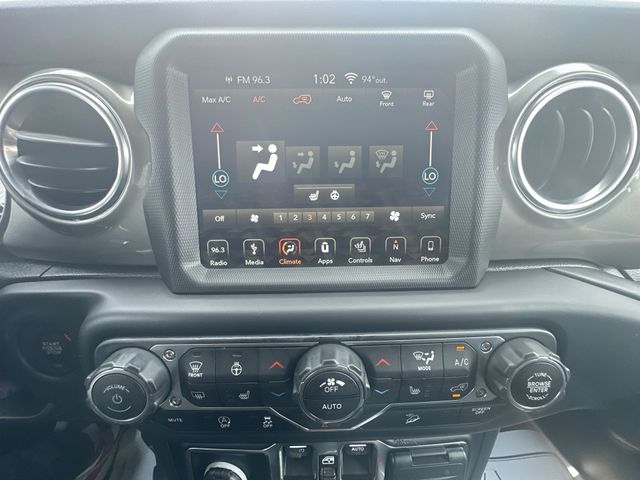 Used 2019 Silver Jeep Unlimited Sahara image 21