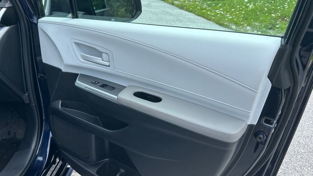 Used 2026 Toyota Sienna Van