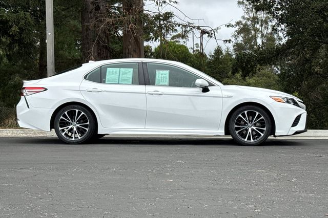 2019 Toyota Camry Hybrid SE FWD
