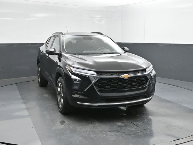 Used 2025 Chevrolet Trax SUV