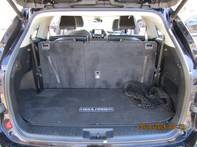used 2023 Toyota Highlander car, priced at $35,499