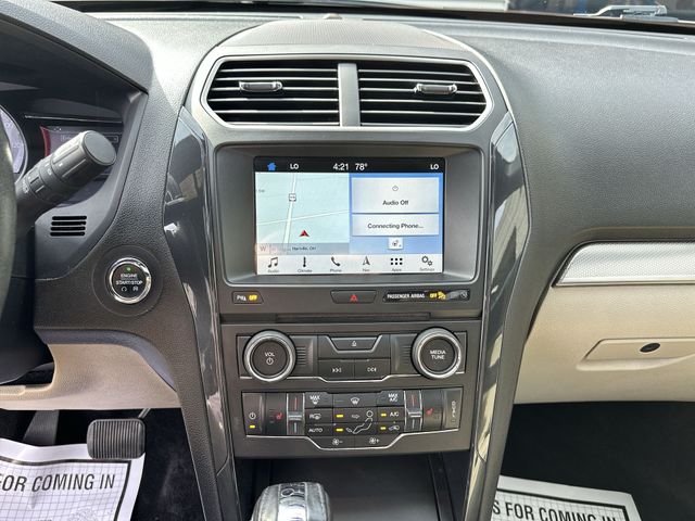 Used 2018 Gray Ford XLT image 14