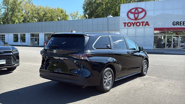 Used 2025 Toyota Sienna Van