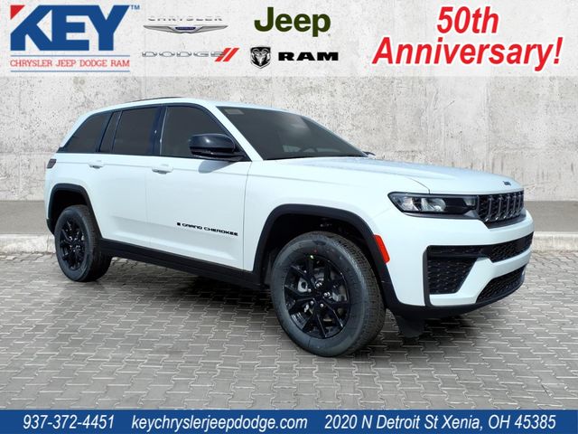 Bright White Clearcoat 2026 Jeep Grand Cherokee SUV / Crossover Four-Wheel Drive 8-Speed Automatic