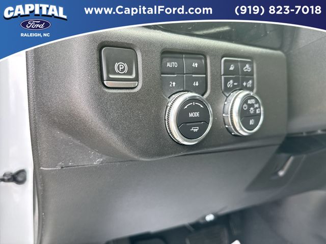 Used 2024 White GMC SLT image 21