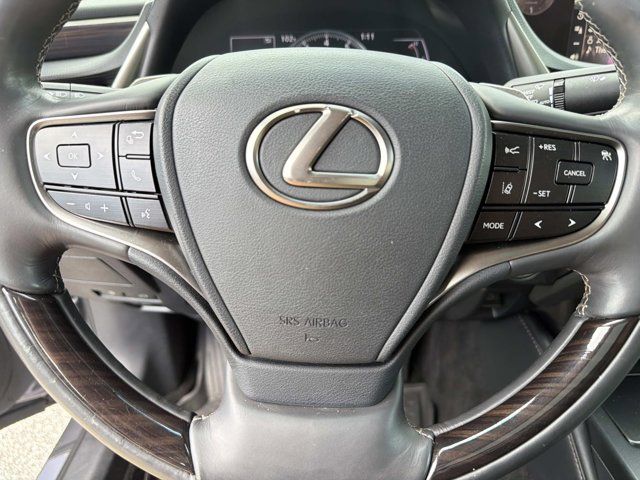 Used 2019 Lexus ES Sedan