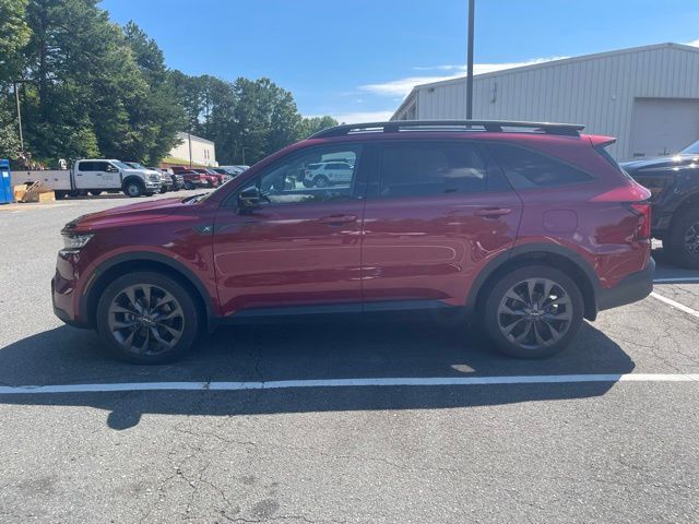 Used 2023 Red Kia X-Line SX Prestige image 2