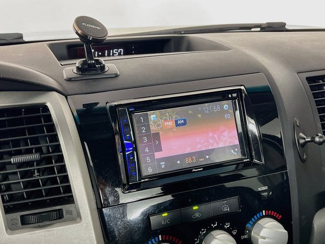 Used 2007 White Toyota SR5 image 15