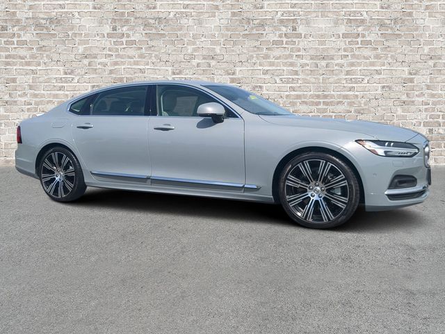 Gray (Vapour Grey Metallic) 2025 Volvo S90 B6 Ultra AWD Sedan All-Wheel Drive Automatic