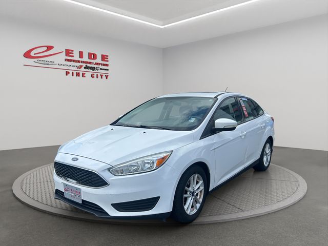 Oxford White 2015 Ford Focus Sedan Front-Wheel Drive 6-Speed Automatic