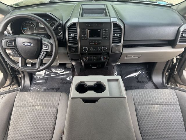 Used 2017 Gray Ford XLT image 9