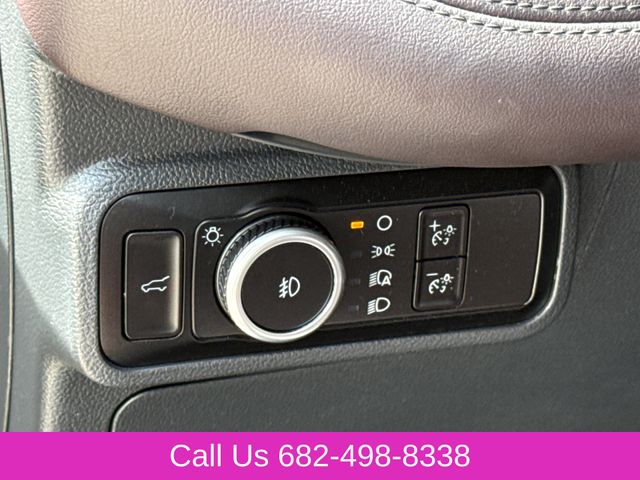 Used 2025 Ford Explorer SUV