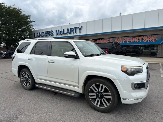 White (Blizzard Pearl) 2014 Toyota 4Runner SUV / Crossover 4X2 5-Speed Automatic Overdrive