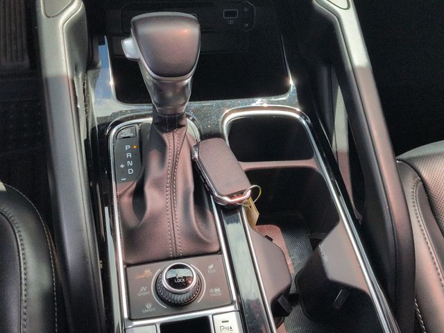 Used 2021 White Kia S image 18
