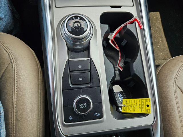 2023 Ford Explorer Limited photo