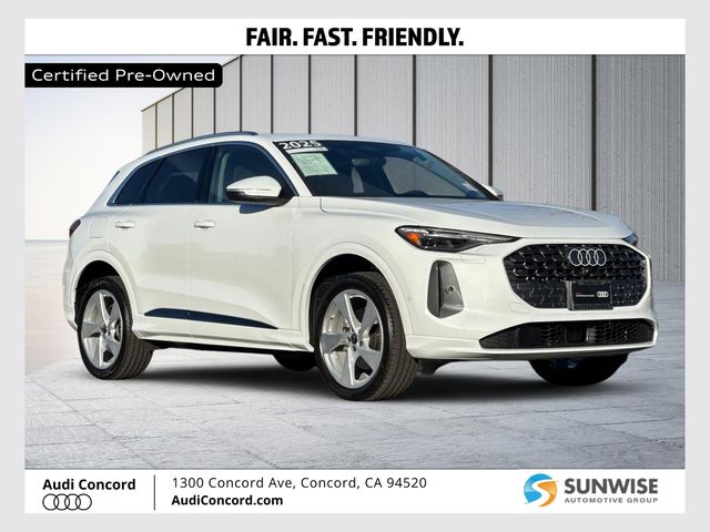 Glacier White Metallic 2025 Audi Q5 SUV / Crossover All-Wheel Drive 7-Speed Automatic