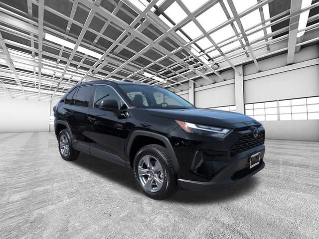 2025 Toyota RAV4 Hybrid LE AWD
