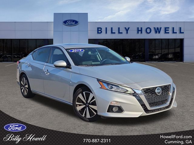 Brilliant Silver Metallic 2019 Nissan Altima Sedan Front-Wheel Drive Continuously Variable Transmission