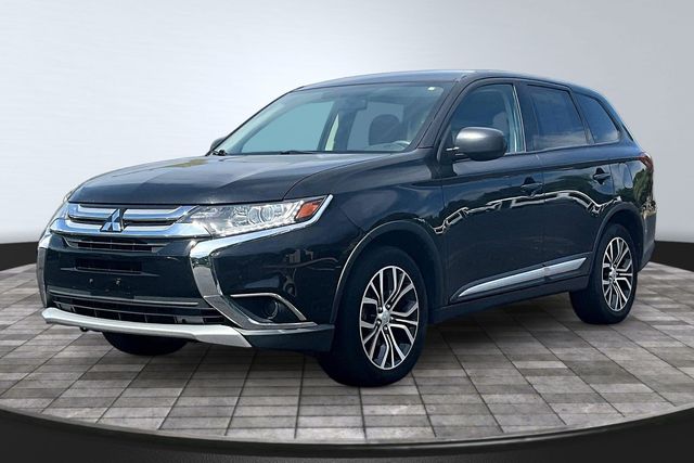  2018 Mitsubishi Outlander   