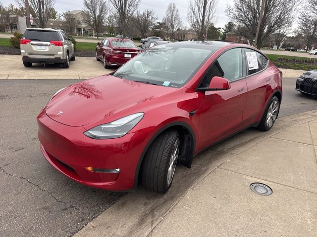 View vehicle photo 7