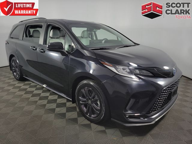 2025 Toyota Sienna XSE