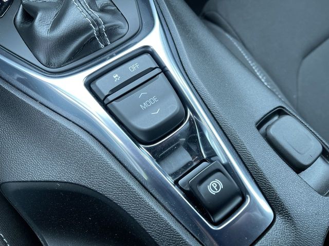 Used 2020 Chevrolet Camaro For Sale in Livonia, MI