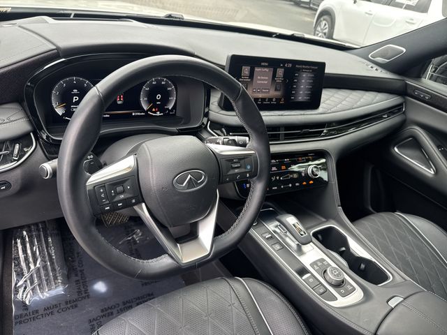 Used 2023 Black INFINITI Autograph image 18