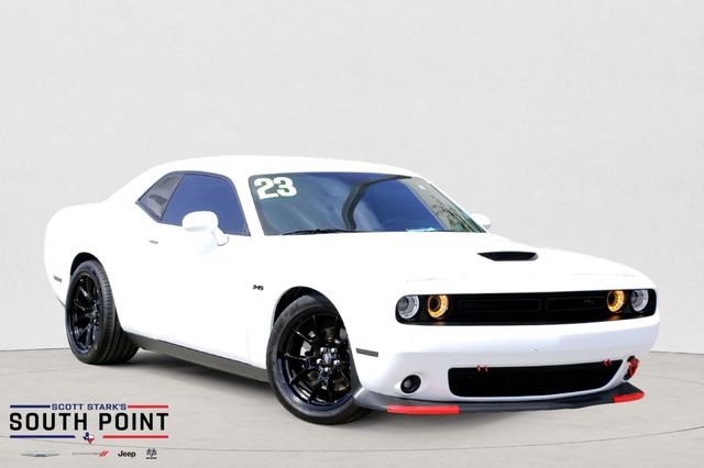 White 2023 Dodge Challenger Coupe Rear-Wheel Drive 8-Speed Automatic