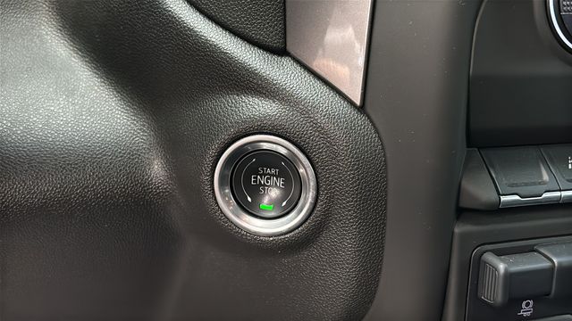 Used 2025 White Chevrolet Custom image 27