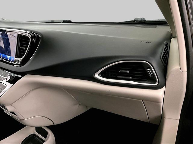 2022 Chrysler Pacifica Touring L Black at Bob Ruth Ford