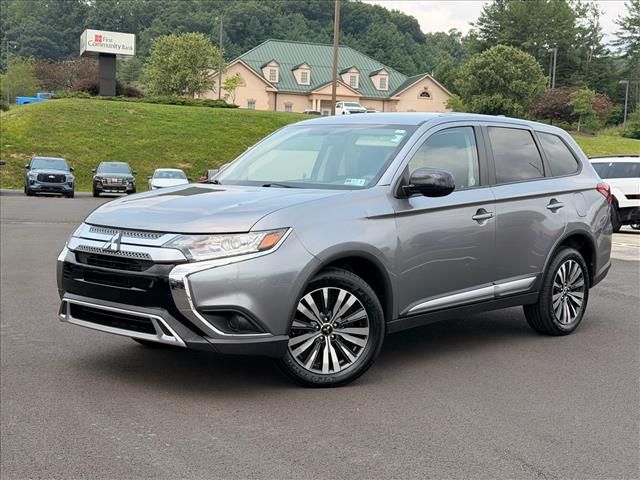 Gray 2020 Mitsubishi Outlander SUV / Crossover All-Wheel Drive Continuously Variable Transmission